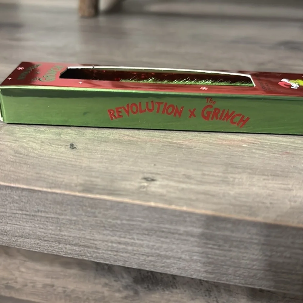 Revolution new grinch